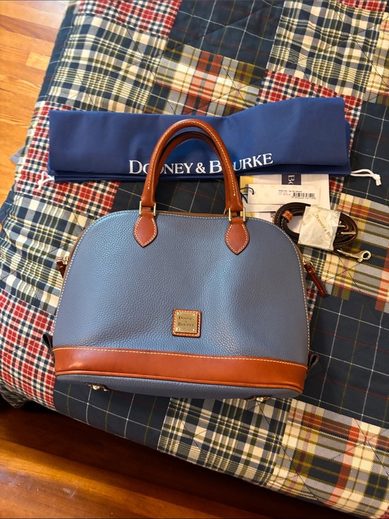 Dooney & Bourke Handbags - Dooney & Bourke zip zip satchel with dust bag
